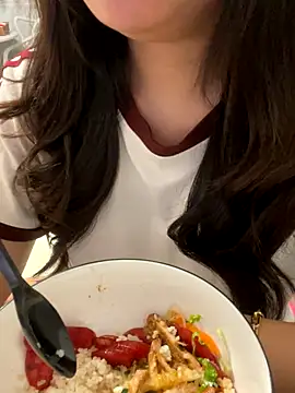 Snapshot of Knorr_Vietnams chatting on 10-07-25, 02:31 Knorr Vietnams online show from 10-07-25, 02:31