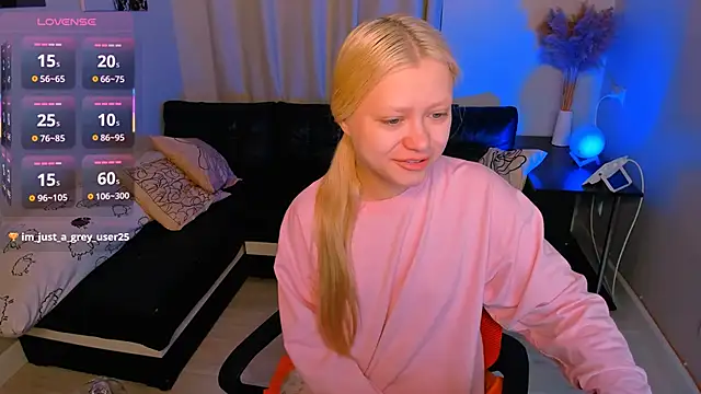 Snapshot of Millie_Vanillies chatting on 11-20-25, 04:51 Millie Vanillies online show from 11-20-25, 04:51