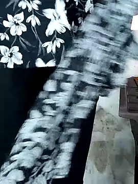 Snapshot of Laxmi_89 chatting on 09-12-25, 03:17 Laxmi 89 online show from 09-12-25, 03:17