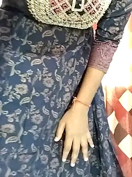 Snapshot of Laxmi_89 chatting on 09-26-25, 03:10 Laxmi 89 online show from 09-26-25, 03:10