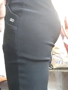 Snapshot of Laxmi_89 chatting on 10-02-25, 03:35 Laxmi 89 online show from 10-02-25, 03:35