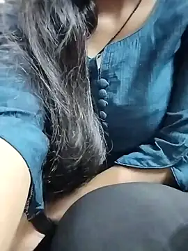 Snapshot of Laxmi_89 chatting on 10-15-25, 03:17 Laxmi 89 online show from 10-15-25, 03:17