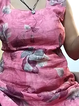 Snapshot of Laxmi_89 chatting on 10-21-25, 03:40 Laxmi 89 online show from 10-21-25, 03:40