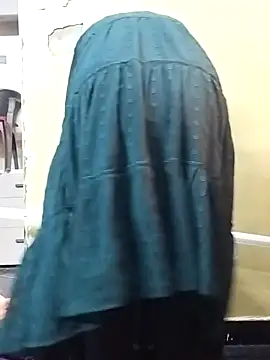 Snapshot of Laxmi_89 chatting on 10-27-25, 03:10 Laxmi 89 online show from 10-27-25, 03:10