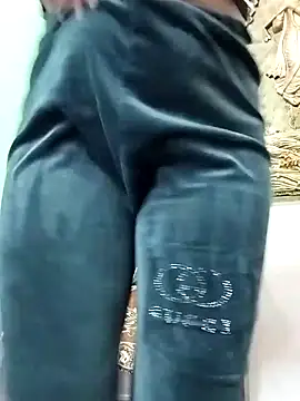 Snapshot of Laxmi_89 chatting on 12-05-25, 03:04 Laxmi 89 online show from 12-05-25, 03:04