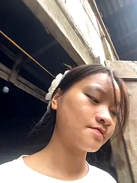   Nhug  05 online show from 10-08-25, 01:14