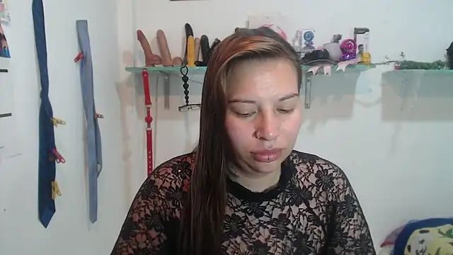 cloequeen15 online show from 09-18-25, 10:17