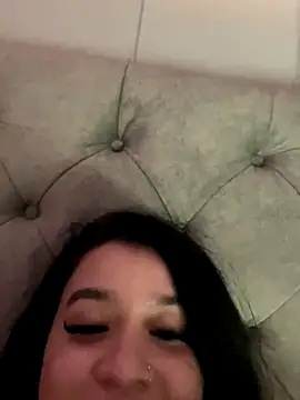 Snapshot of Aliciawhitee chatting on 10-07-25, 11:35 Aliciawhitee online show from 10-07-25, 11:35