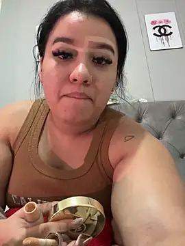 Snapshot of Aliciawhitee chatting on 10-14-25, 12:22 Aliciawhitee online show from 10-14-25, 12:22