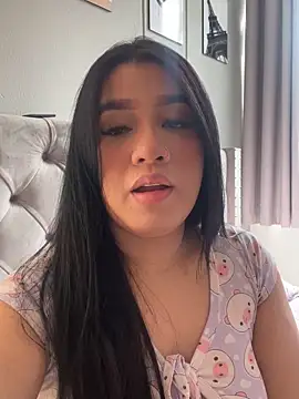 Snapshot of Aliciawhitee chatting on 11-30-25, 06:01 Aliciawhitee online show from 11-30-25, 06:01