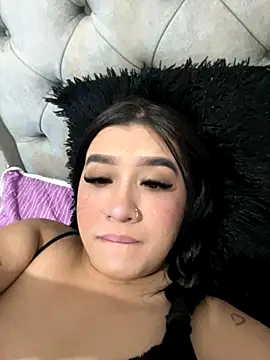 Snapshot of Aliciawhitee chatting on 12-05-25, 02:20 Aliciawhitee online show from 12-05-25, 02:20