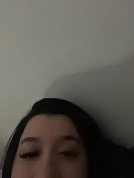 Aliciawhitee online show from 04-28-26, 04:39