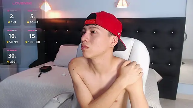 Abraham horny18 online show from 10-13-25, 08:31