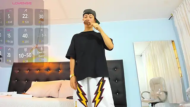 Abraham horny18 online show from 10-22-25, 06:40