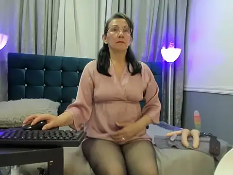Oriana Jhonson online show from 05-27-26, 01:57