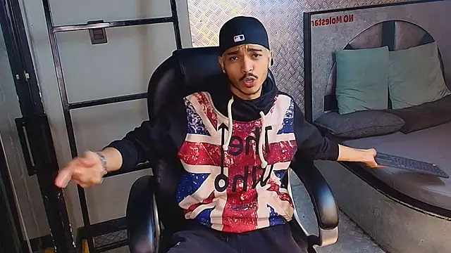 Snapshot of MarcusRain_ chatting on 10-02-25, 03:24 MarcusRain  online show from 10-02-25, 03:24