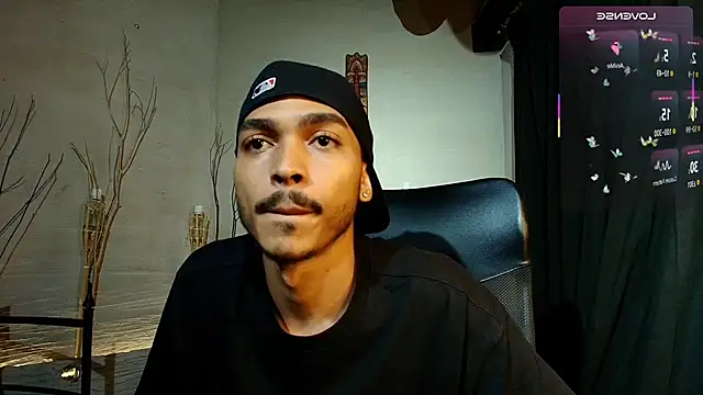 Snapshot of MarcusRain_ chatting on 10-17-25, 07:27 MarcusRain  online show from 10-17-25, 07:27