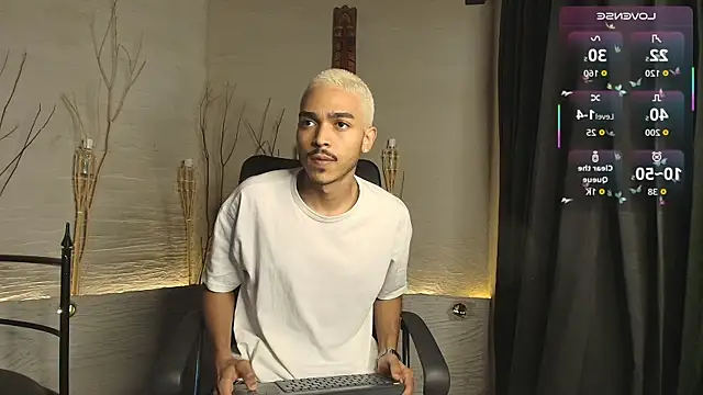 Snapshot of MarcusRain_ chatting on 10-19-25, 08:20 MarcusRain  online show from 10-19-25, 08:20