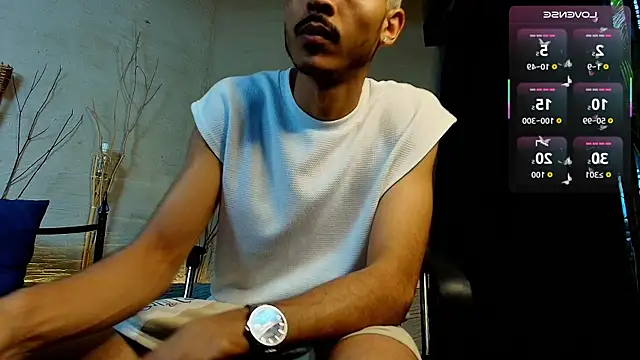 Snapshot of MarcusRain_ chatting on 10-26-25, 07:42 MarcusRain  online show from 10-26-25, 07:42