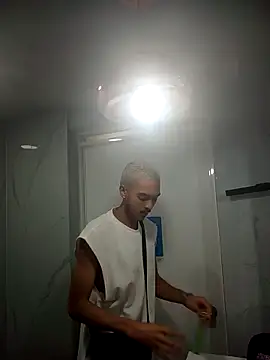 Snapshot of MarcusRain_ chatting on 10-27-25, 02:32 MarcusRain  online show from 10-27-25, 02:32