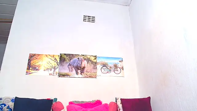 Snapshot of LoloQueen5 chatting on 09-21-25, 12:07 LoloQueen5 online show from 09-21-25, 12:07