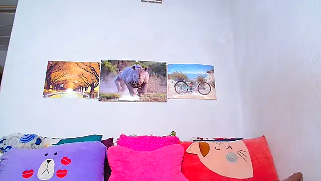 Snapshot of LoloQueen5 chatting on 11-19-25, 07:03 LoloQueen5 online show from 11-19-25, 07:03