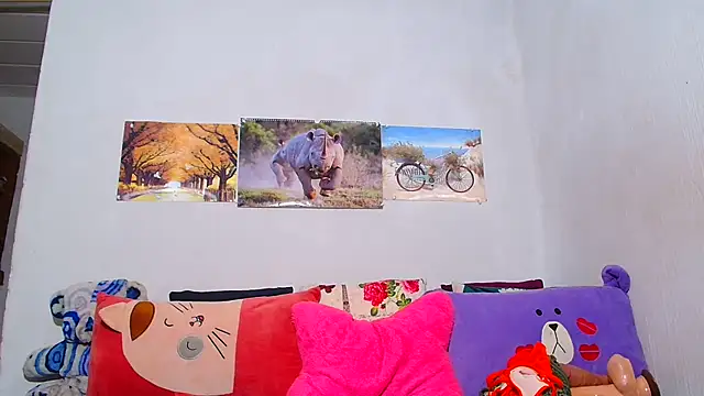 Snapshot of LoloQueen5 chatting on 11-30-25, 02:32 LoloQueen5 online show from 11-30-25, 02:32