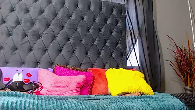 Snapshot of LoloQueen5 chatting on 01-07-26, 09:23 LoloQueen5 online show from 01-07-26, 09:23