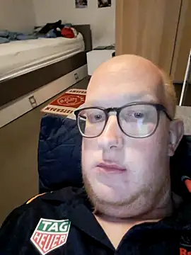 geilerd122 online show from 10-26-25, 05:41