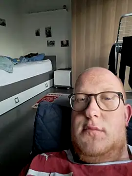 geilerd122 online show from 10-30-25, 03:57