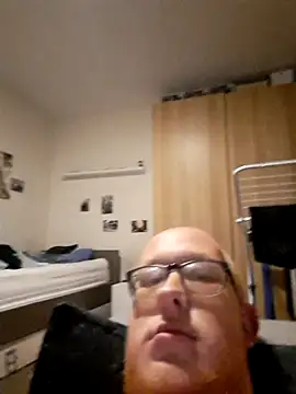 geilerd122 online show from 10-31-25, 08:21