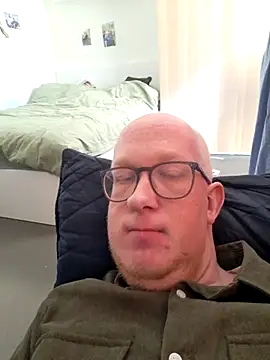 geilerd122 online show from 04-06-26, 01:34