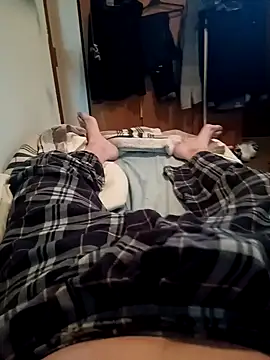 Snapshot of Empi19cm chatting on 10-25-25, 06:10 Empi19cm online show from 10-25-25, 06:10