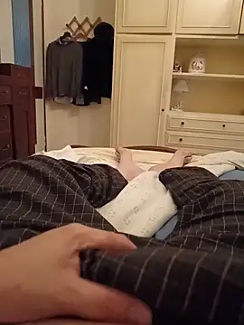 Empi19cm online show from 04-08-26, 05:40