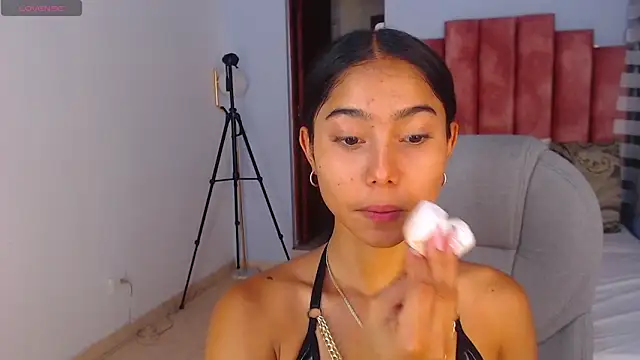 Snapshot of Milaa_Star_ chatting on 09-16-25, 04:02 Milaa Star online show from 09-16-25, 04:02