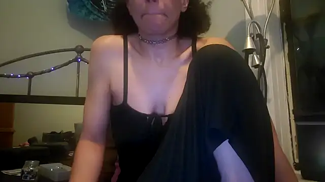 Snapshot of puddled_wonderland chatting on 09-28-25, 12:05 puddled wonderland online show from 09-28-25, 12:05