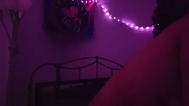 Snapshot of puddled_wonderland chatting on 11-04-25, 04:22 puddled wonderland online show from 11-04-25, 04:22