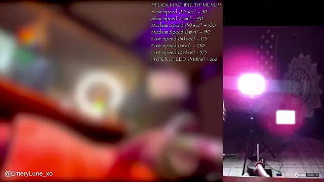 EmeryLune xo online show from 11-19-25, 05:18