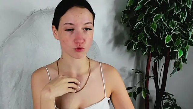 EileenMoores online show from 09-27-25, 10:31