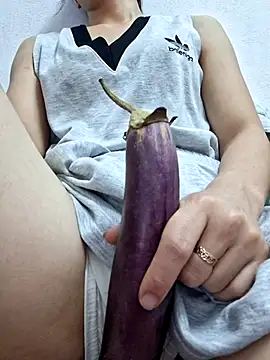 Snapshot of irina_hana chatting on 09-09-25, 01:05 irina hana online show from 09-09-25, 01:05