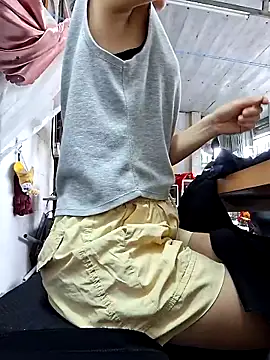 Snapshot of irina_hana chatting on 09-30-25, 12:59 irina hana online show from 09-30-25, 12:59