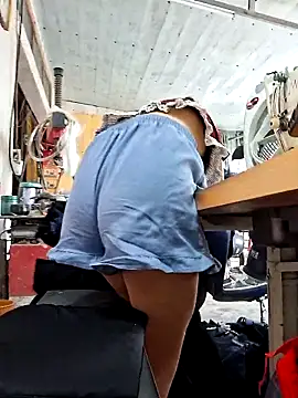 Snapshot of irina_hana chatting on 10-26-25, 06:30 irina hana online show from 10-26-25, 06:30