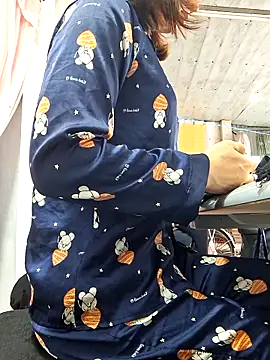 Snapshot of irina_hana chatting on 11-08-25, 01:17 irina hana online show from 11-08-25, 01:17