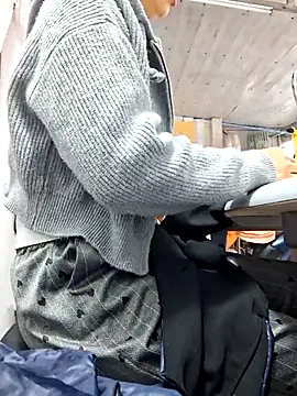 Snapshot of irina_hana chatting on 11-19-25, 01:05 irina hana online show from 11-19-25, 01:05