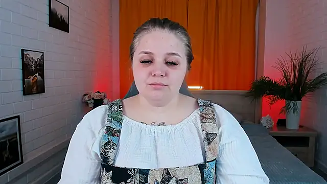 Snapshot of SladaDell chatting on 10-03-25, 05:04 SladaDell online show from 10-03-25, 05:04