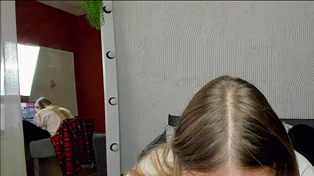 Vel1ka online show from 09-21-25, 04:25