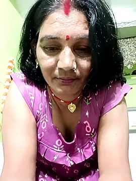 Snapshot of ZIVAA chatting on 05-15-26, 07:48 ZIVAA online show from 05-15-26, 07:48