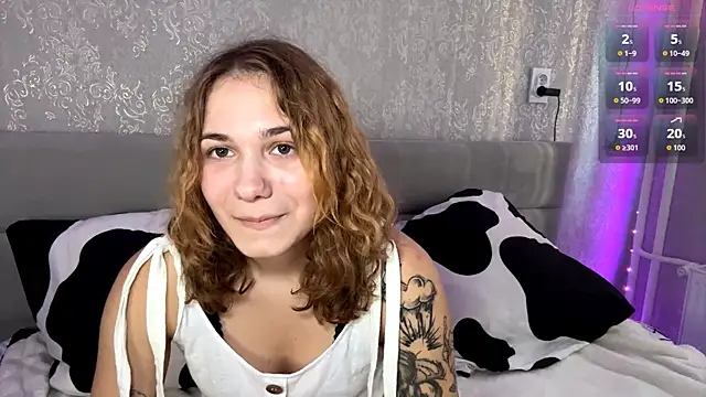 SunPunnyGirl online show from 09-29-25, 07:46