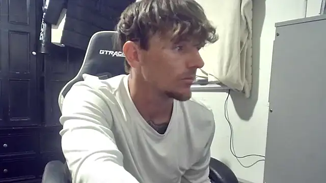 Robbin Bnks online show from 09-21-25, 06:04