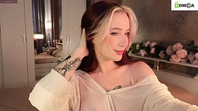 Snapshot of RubyMiracles chatting on 09-28-25, 02:06 RubyMiracles online show from 09-28-25, 02:06